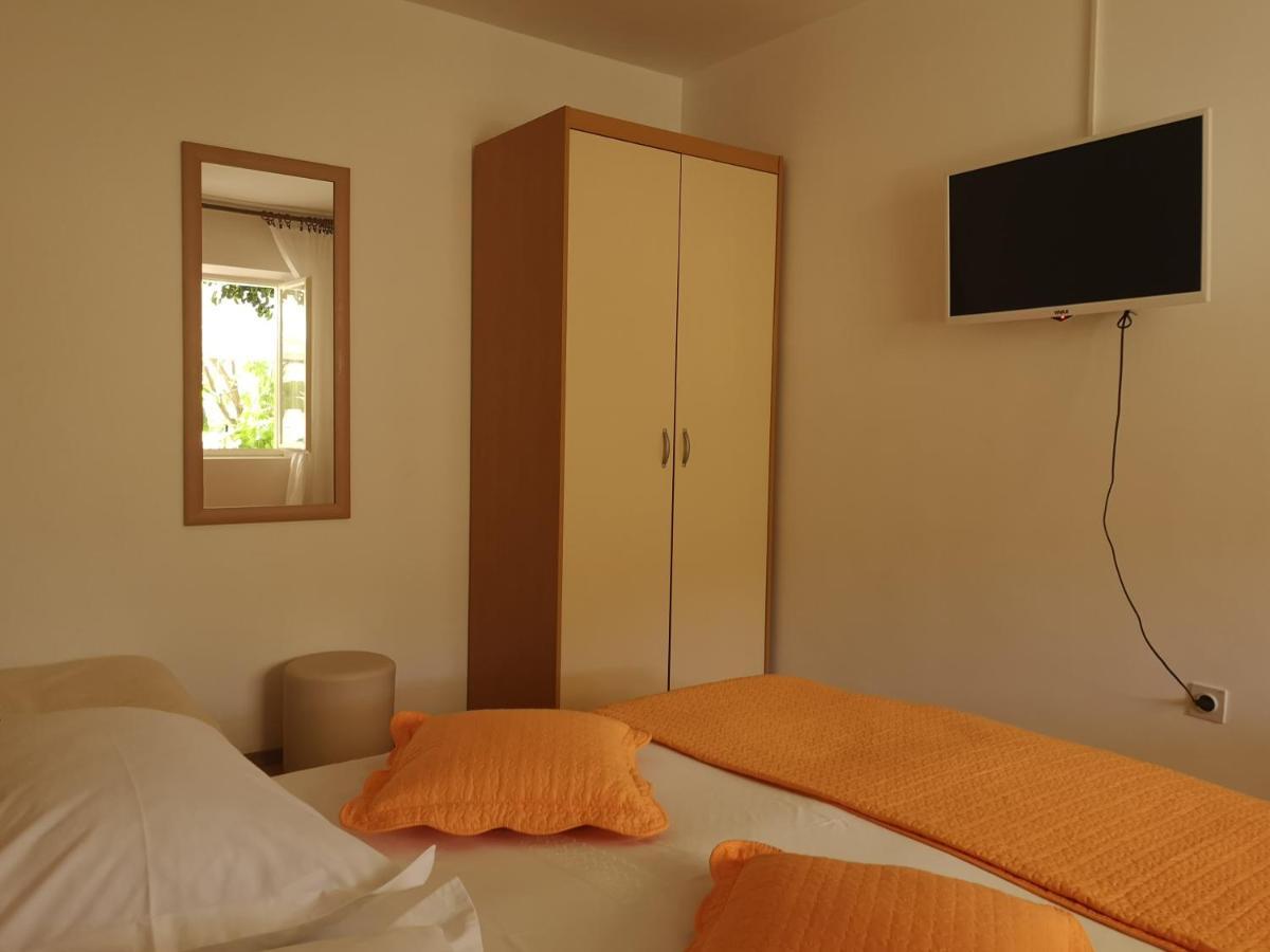 Apartments & Rooms Anita Hvar Town Buitenkant foto
