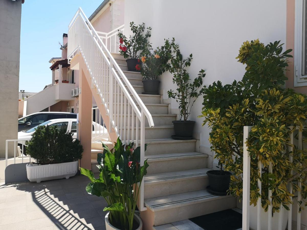Apartments & Rooms Anita Hvar Town Buitenkant foto
