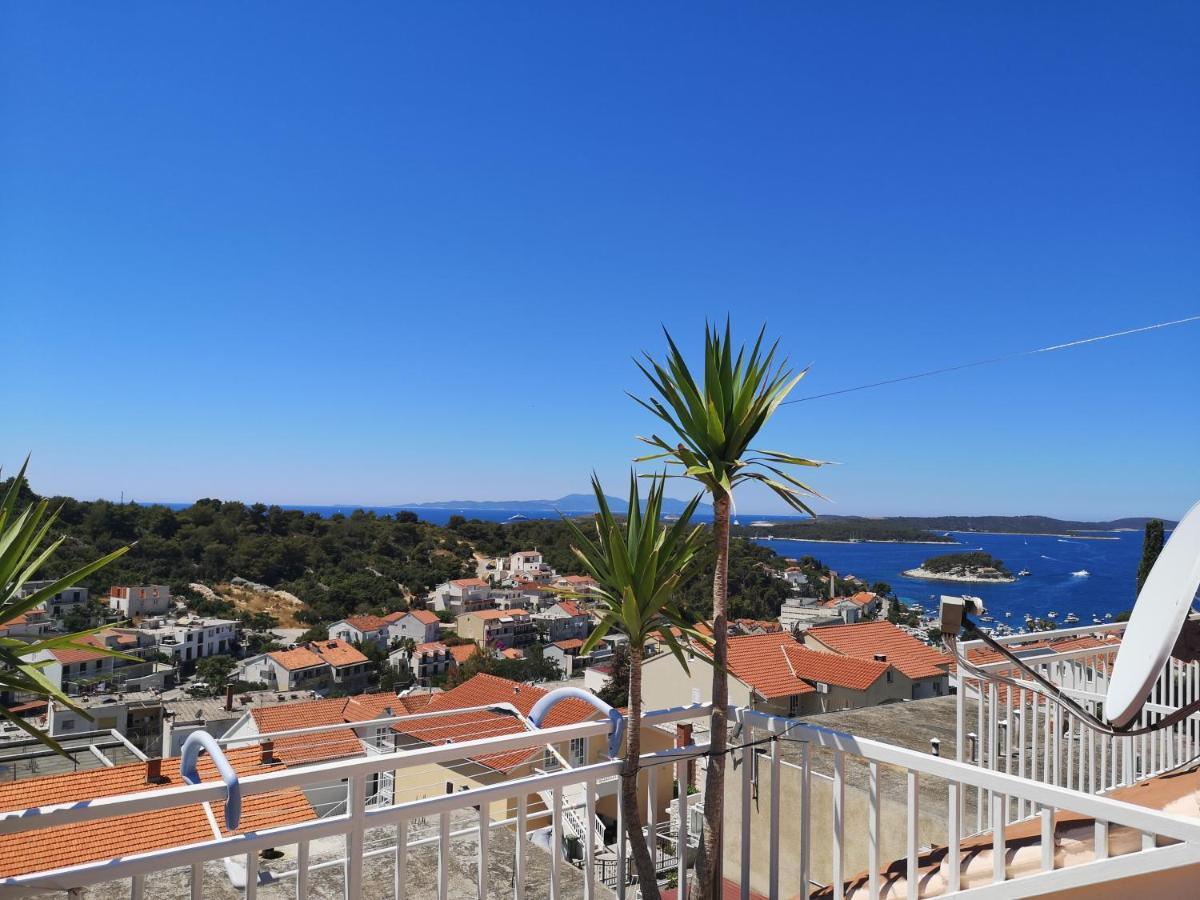 Apartments & Rooms Anita Hvar Town Buitenkant foto