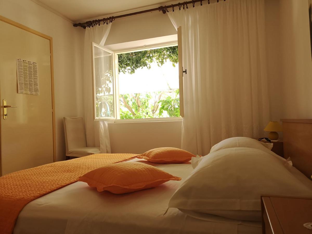 Apartments & Rooms Anita Hvar Town Buitenkant foto